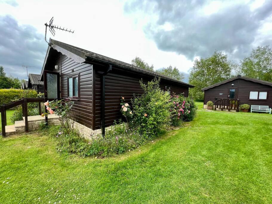 Chalet Bumble Bee
