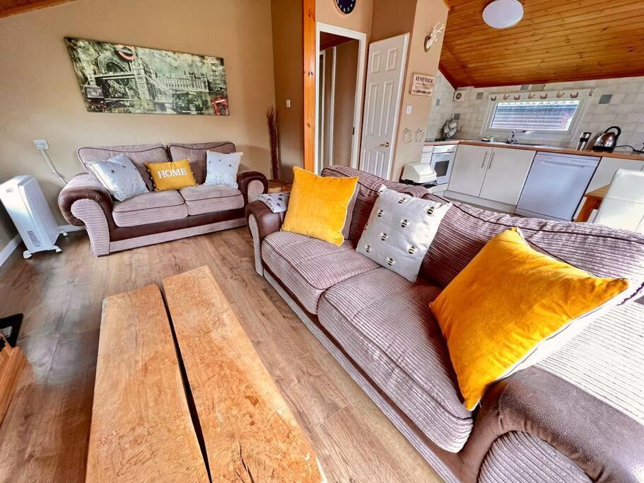 Bumble Bee Chalet