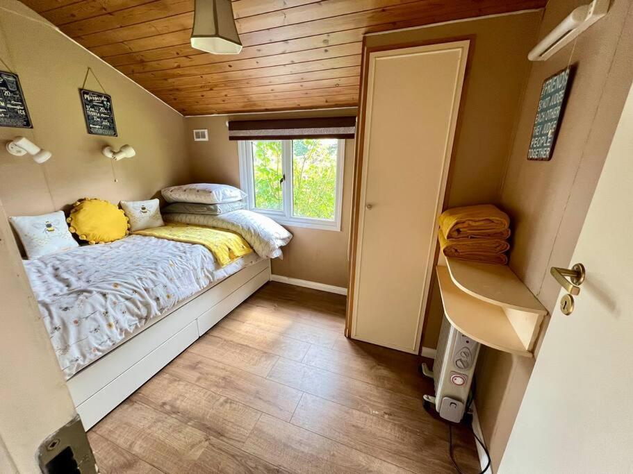 Bumble Bee Chalet