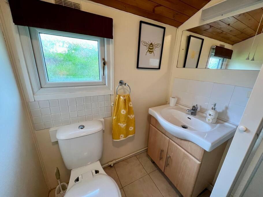 Chalet Bumble Bee