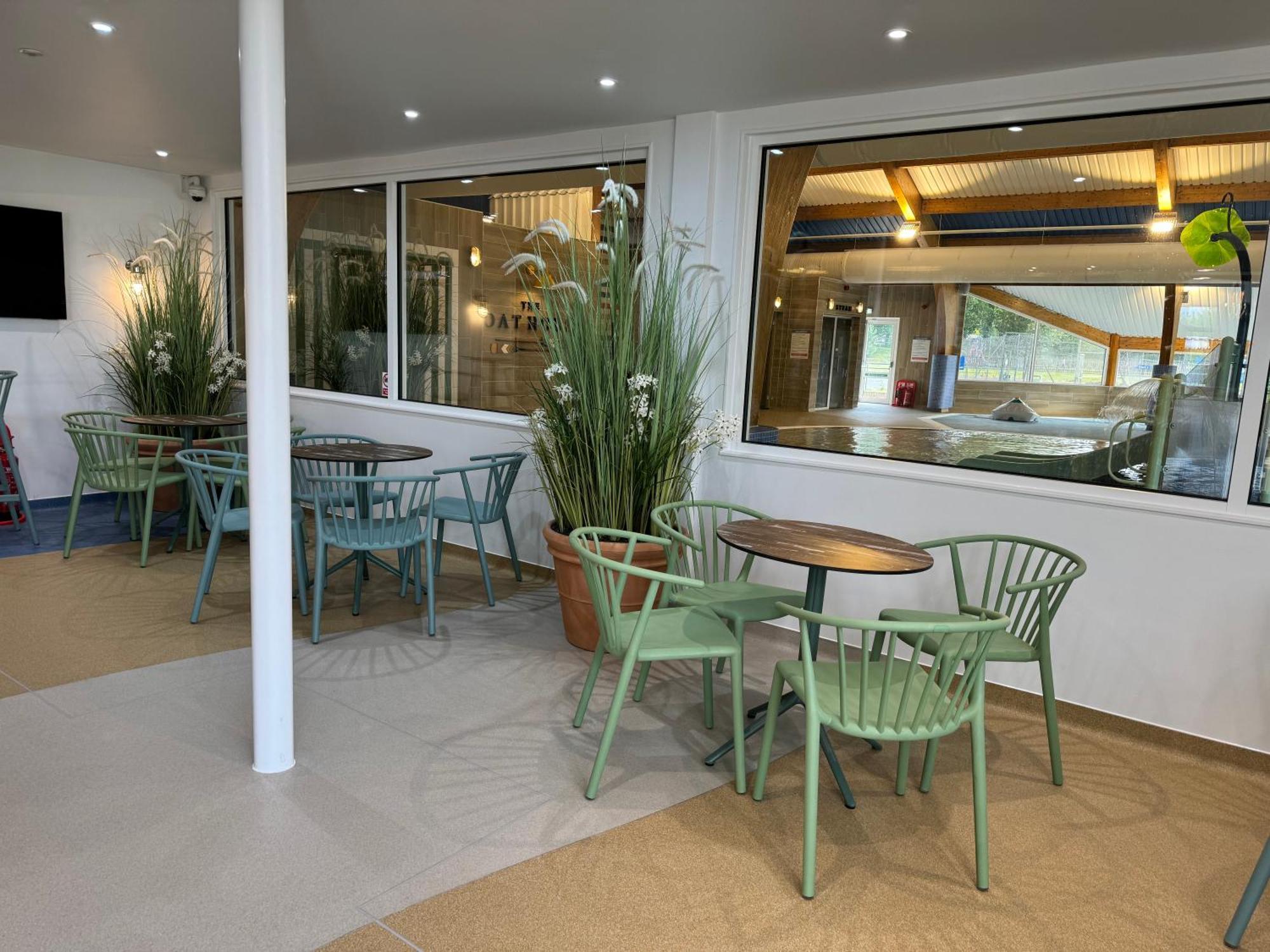 Bumble Bee Chalet South Cerney